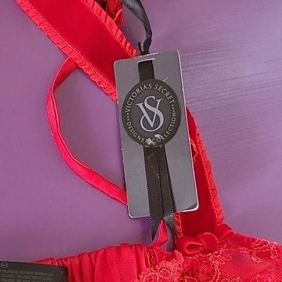 Victoria's Secret RUNWAY glamour red lace bra 32C - Picture 4 of 4